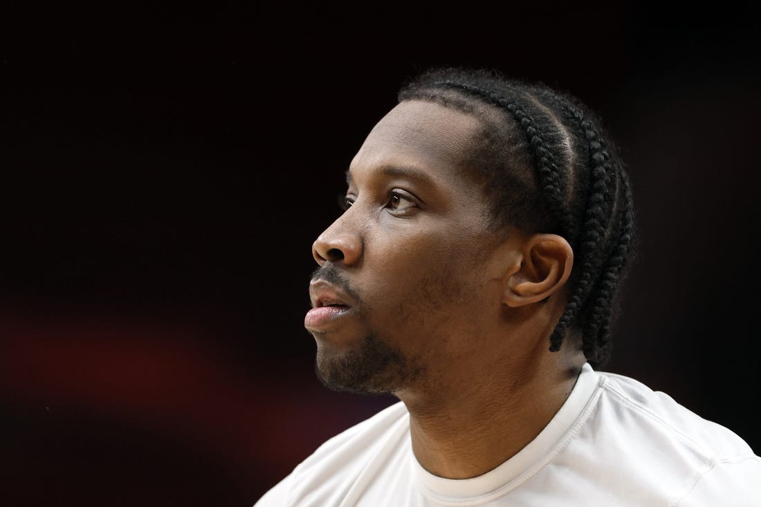 NBA Report Eric Bledsoe arrested on domestic violence charge