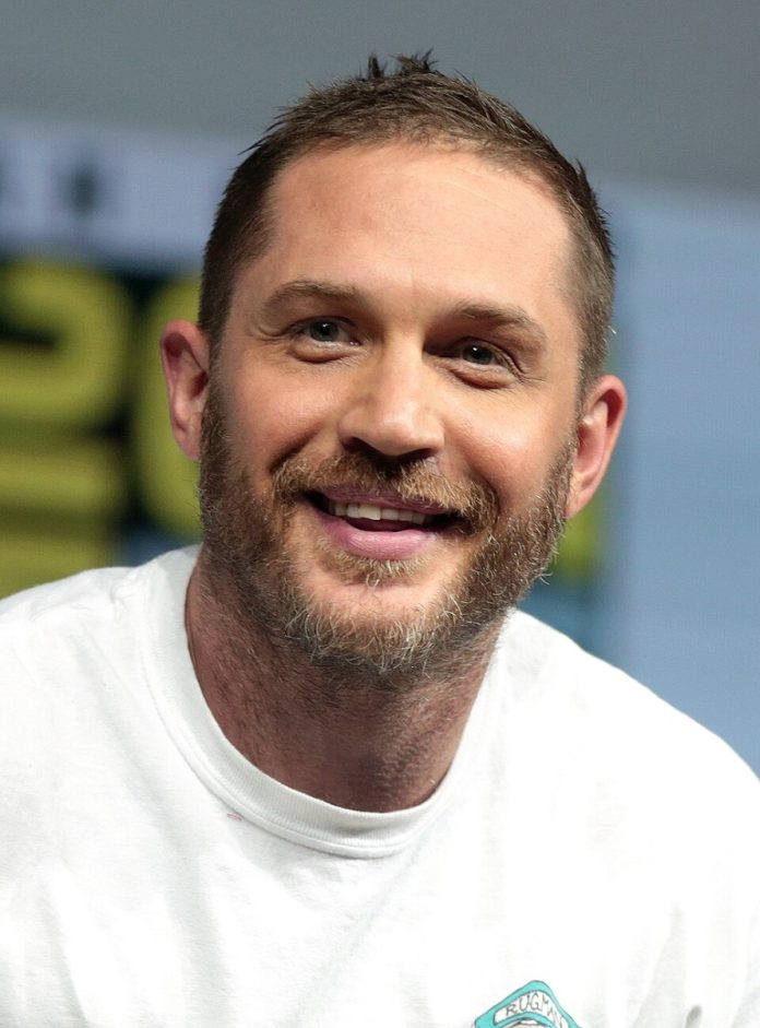 960px-Tom_Hardy_by_Gage_Skidmore_in_2018